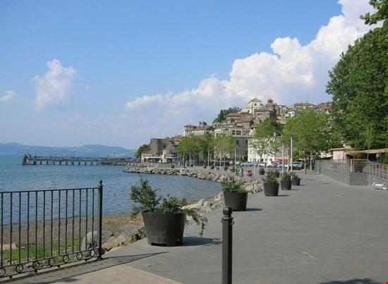 Appartamento Tra Il Borgo E Il Lago أنغويلارا سابازيا المظهر الخارجي الصورة